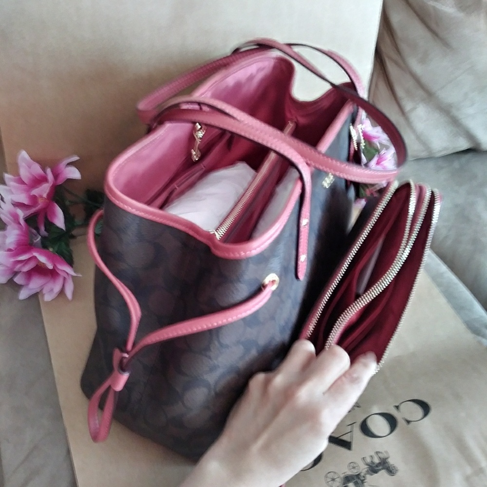 SALE 👜  NWT Coach purse bag w/ wallet - Picture 3 of 8